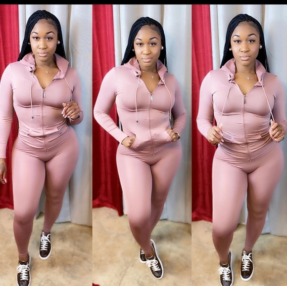 Stretchy tracksuits - Picture 6 of 6